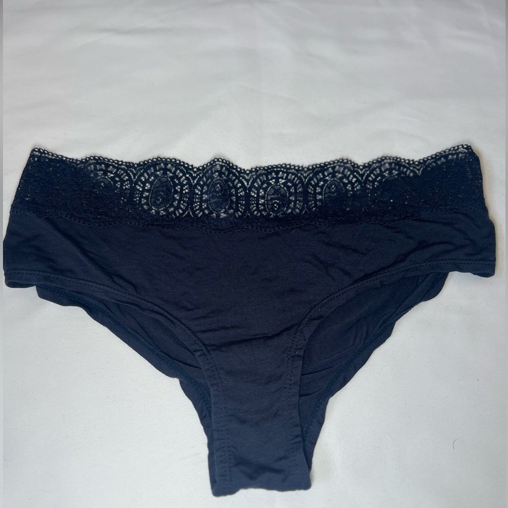 Soft laced pantie